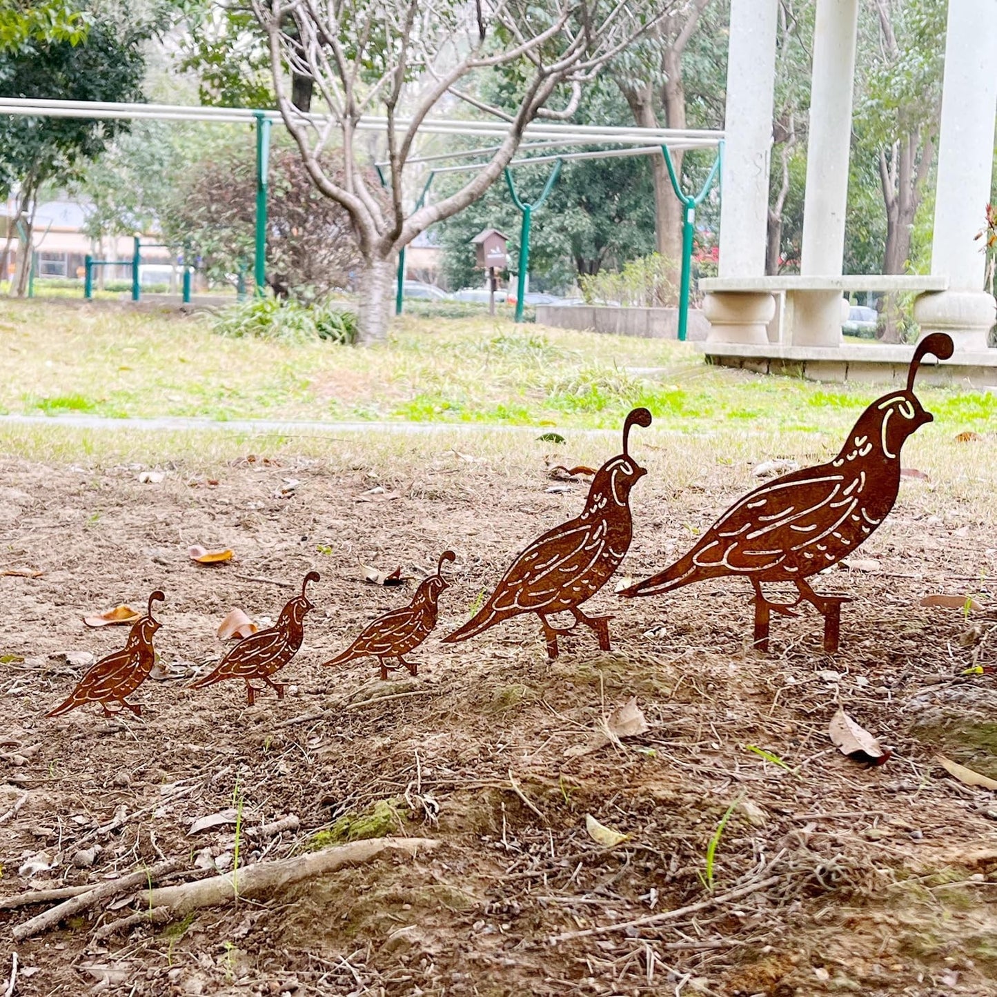 5Pcs Rusty Quail Family Decorative Garden Stakes | Metal Birds Yard Decor